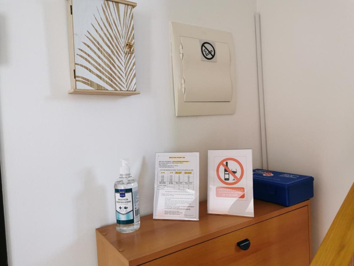 Ferienwohnung Santa Eufemia Rovinj 10Min Walk To City & Free Garage Parking Exterior foto